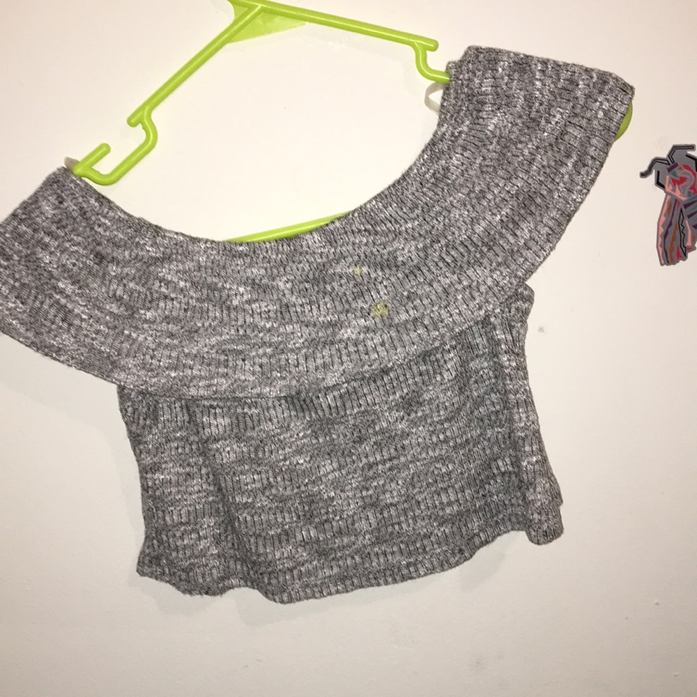 Crop top.